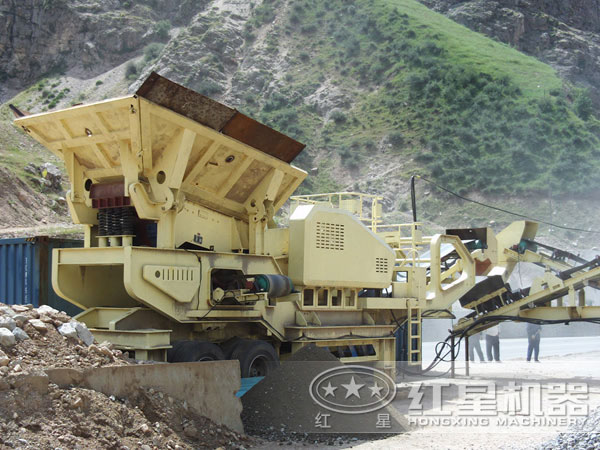 移動式破碎站工作現場 移動式破碎站工作現場