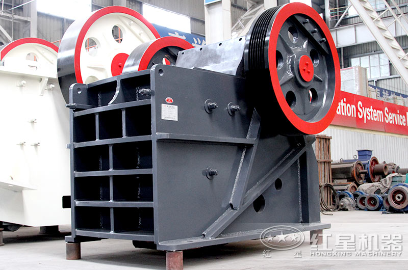 顎式破碎機(jī)設(shè)備實(shí)拍 顎式破碎機(jī)設(shè)備實(shí)拍