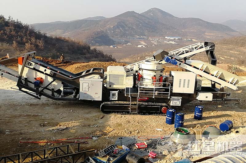 移動式圓錐破碎機現場實拍,整機作業,抵一條生產線 移動式圓錐破碎機現場實拍,整機作業,抵一條生產線